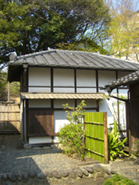 草雲史蹟内の茶室の写真