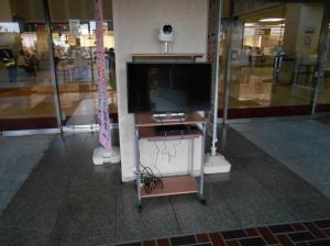 本庁舎1階正面入口の写真 本庁舎1階正面入口の写真