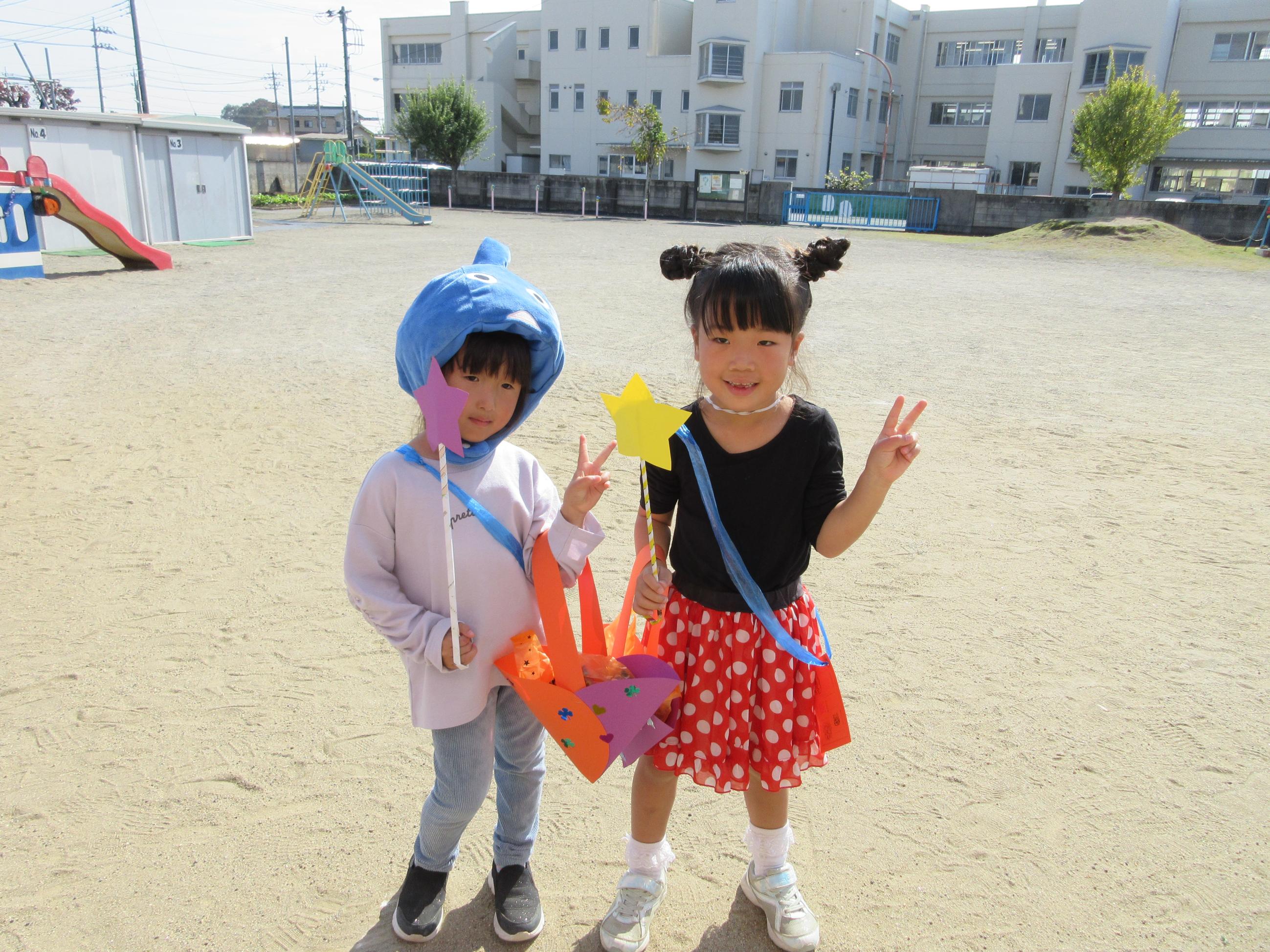 ハロウィンでお菓子をもらったよ